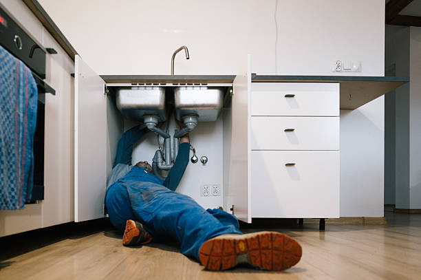 Professional Emergency Plumber technician working in Thomastown, MS